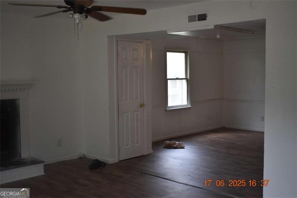 3 bedroom, 1.5 bathroom, 1,120 sq ft townhouse for sale at 4403 Azalea Drive, Macon, GA 31210 — photo 3
