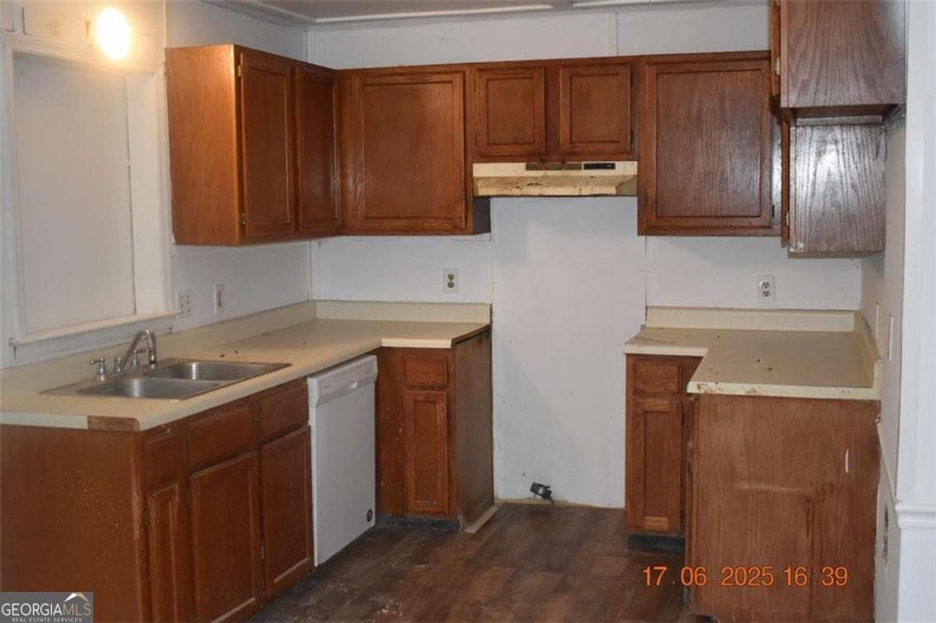 3 bedroom, 1.5 bathroom, 1,120 sq ft townhouse for sale at 4403 Azalea Drive, Macon, GA 31210 — photo 4