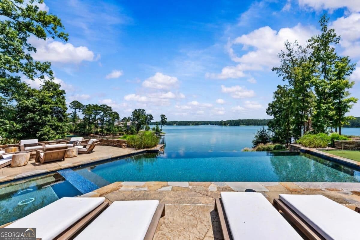 6 bedroom, 5 bathroom, 6,521 sq ft single family residence for sale at 1030 South Shoals Drive, Greensboro, GA 30642 — photo 5