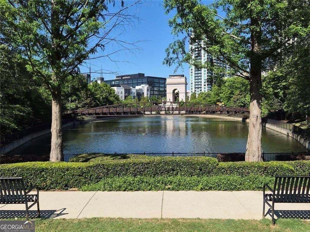 1 bedroom, 1 bathroom, 884 sq ft condominium for sale at 400 17th Street 1233, Atlanta, GA 30363 — photo 6