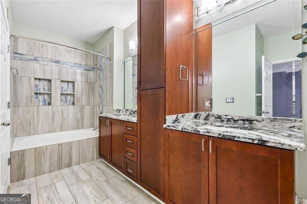 1 bedroom, 1 bathroom, 884 sq ft condominium for sale at 400 17th Street 1233, Atlanta, GA 30363 — photo 9