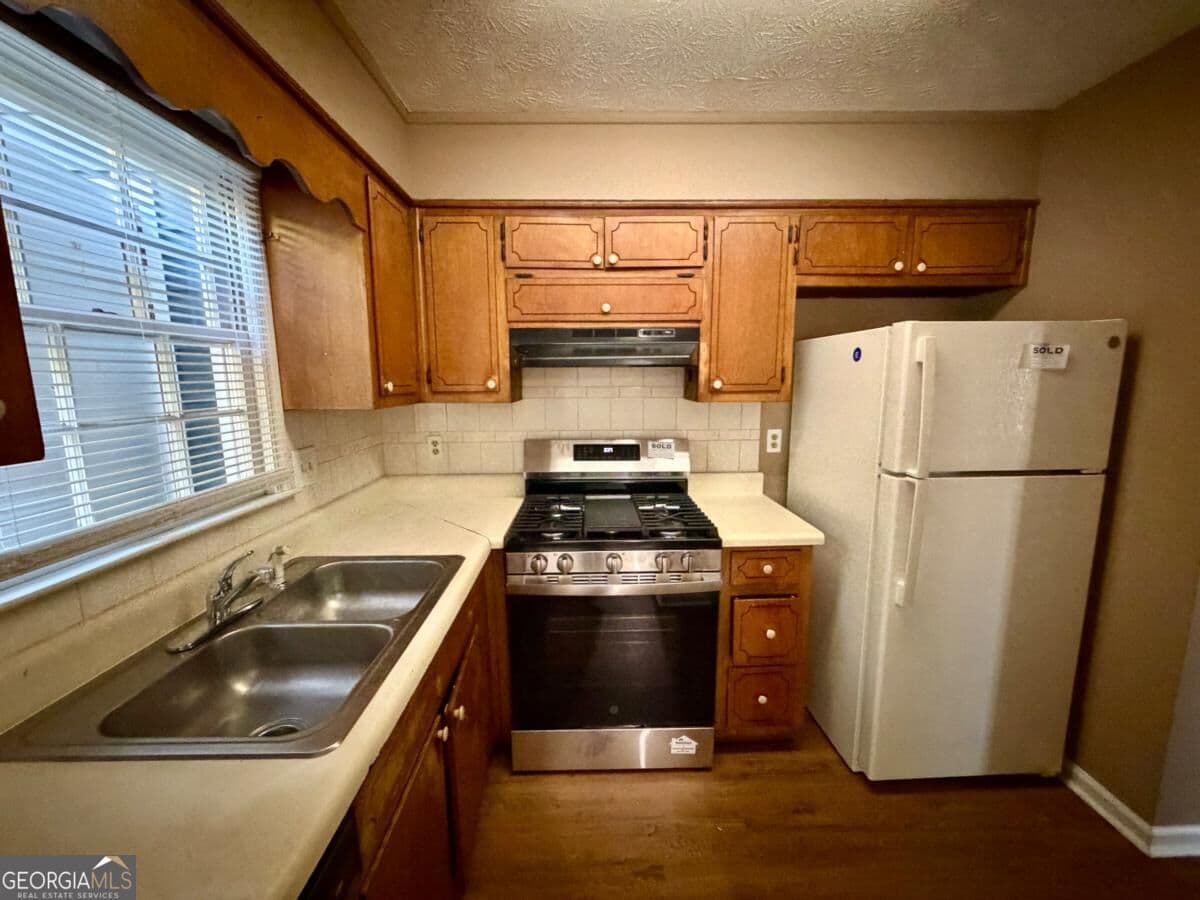2 bedroom, 2.5 bathroom duplex for rent at 6696 Chupp Road A, Lithonia, GA 30058 for $1,195 a month — photo 6