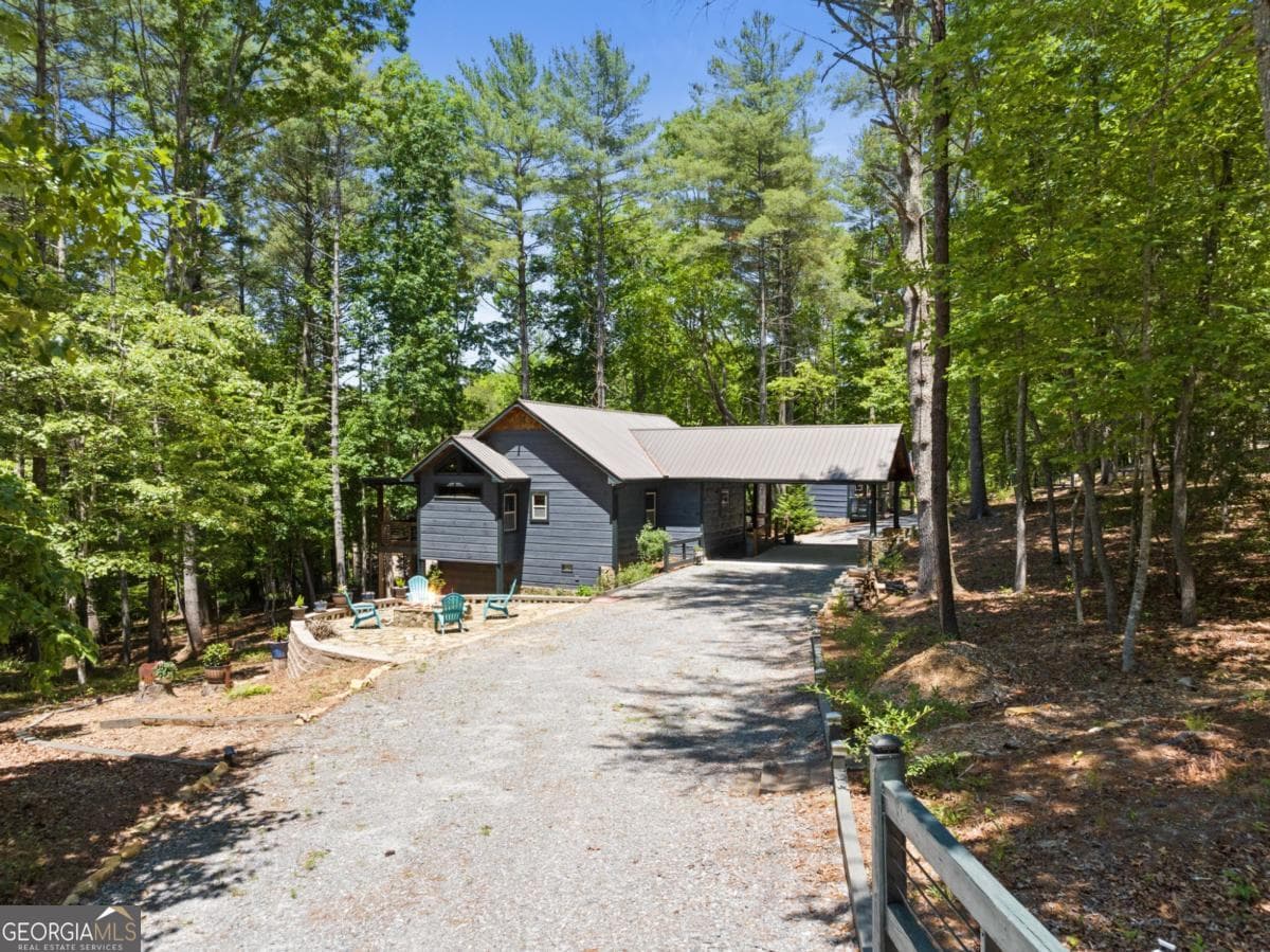2 bedroom, 2 bathroom, 1,164 sq ft cabin,single family residence for sale at 206 Winding Brook Trail, Morganton, GA 30560 — photo 2