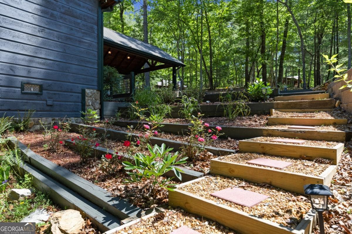 2 bedroom, 2 bathroom, 1,164 sq ft cabin,single family residence for sale at 206 Winding Brook Trail, Morganton, GA 30560 — photo 6
