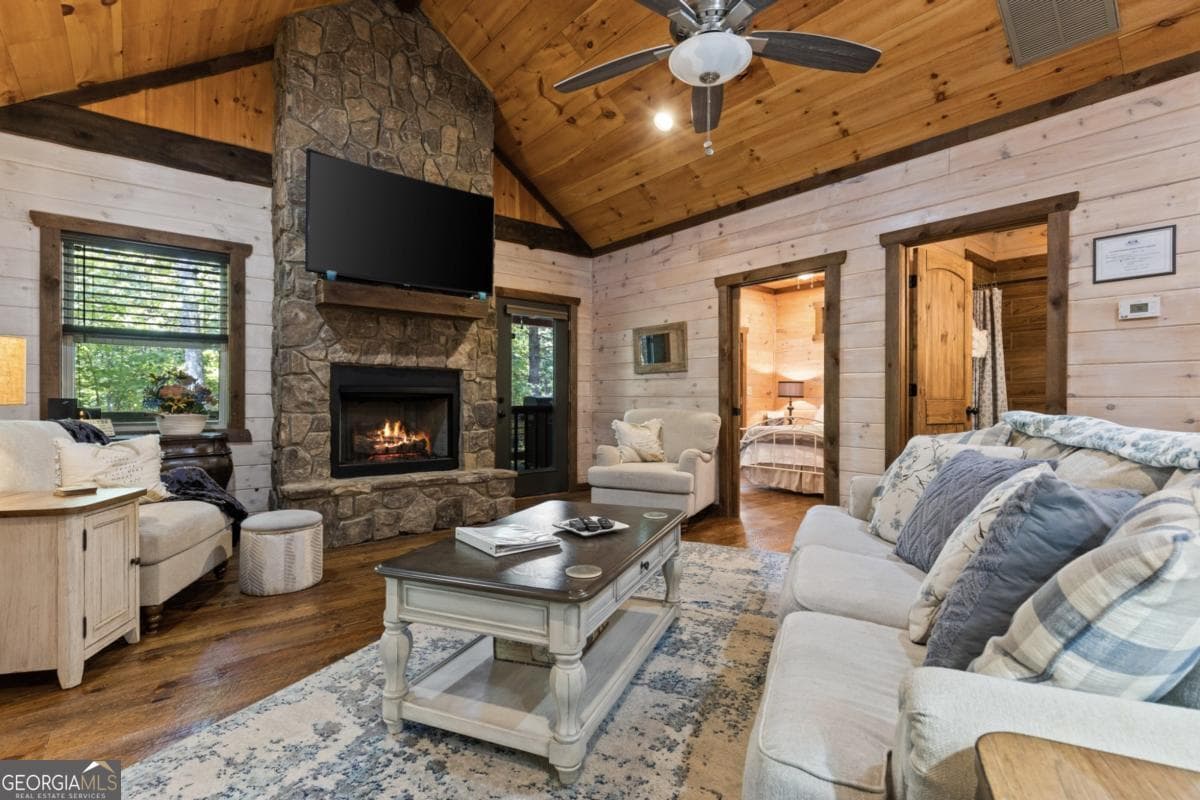 2 bedroom, 2 bathroom, 1,164 sq ft cabin,single family residence for sale at 206 Winding Brook Trail, Morganton, GA 30560 — photo 8