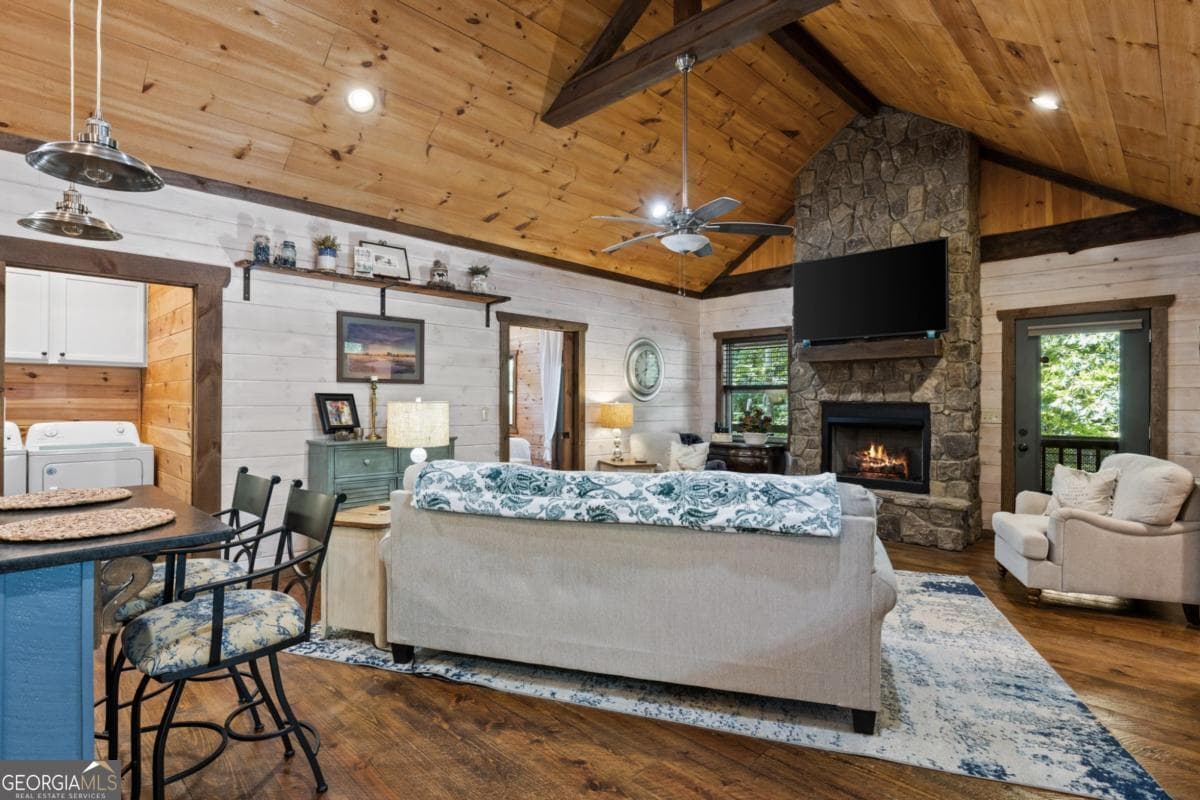 2 bedroom, 2 bathroom, 1,164 sq ft cabin,single family residence for sale at 206 Winding Brook Trail, Morganton, GA 30560 — photo 9