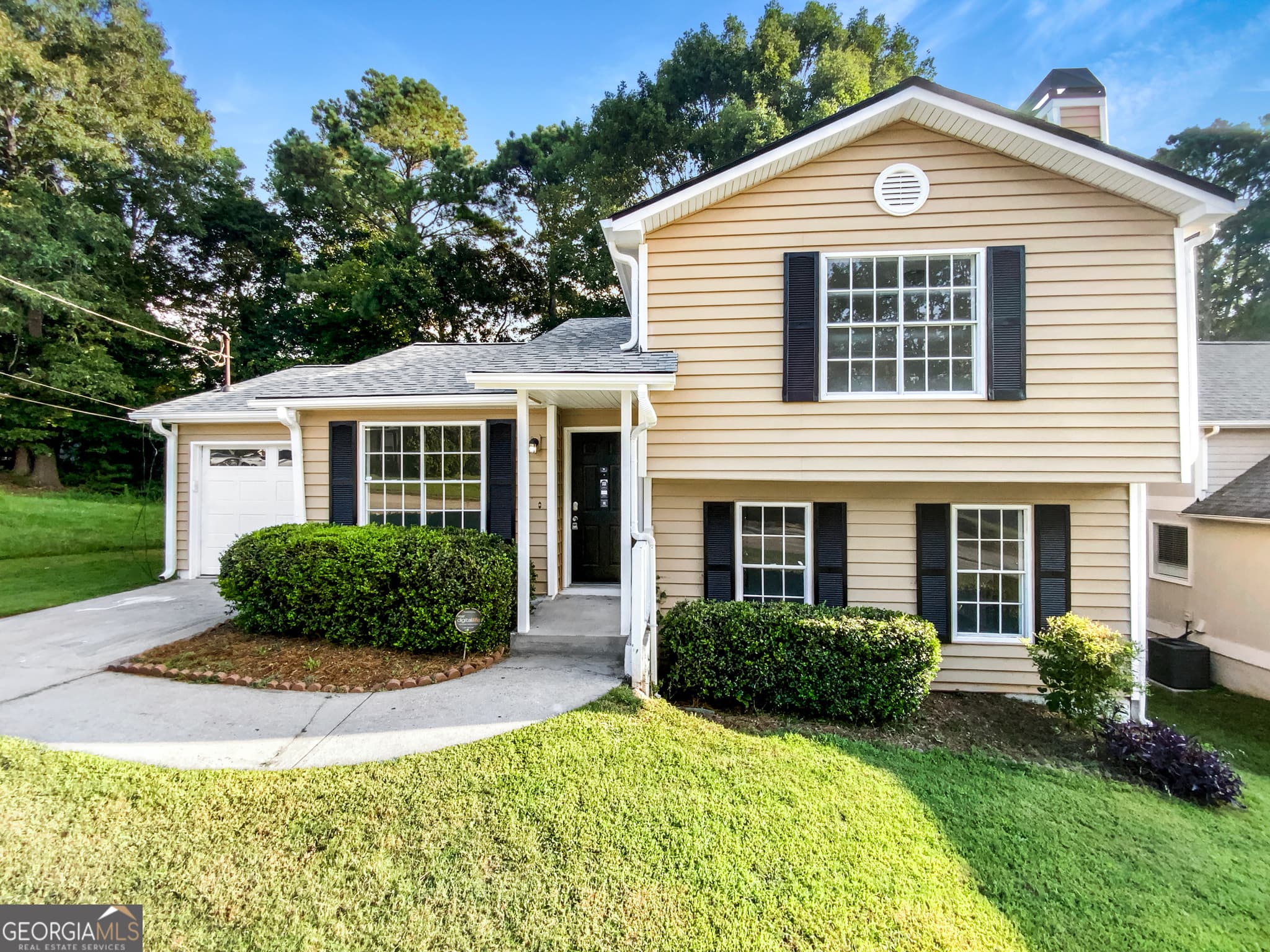 3 bedroom, 2 bathroom, 1,270 sq ft single family residence sold at 5537 Panola Place, Lithonia, GA 30058