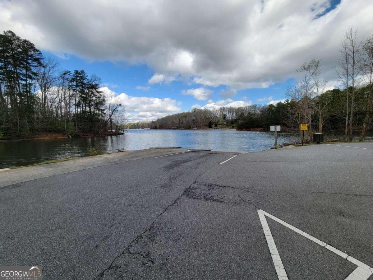 3 bedroom, 2 bathroom, 1,411 sq ft single family residence for sale at 2610 Little River Park Road, Gainesville, GA 30506 — photo 8