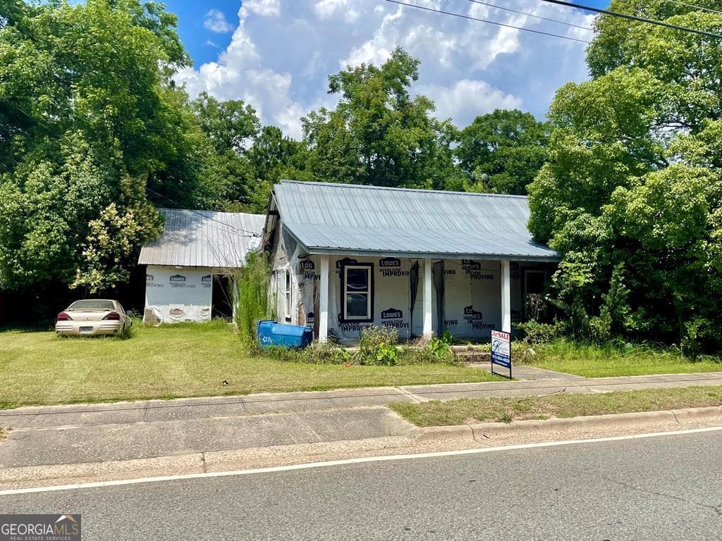 404 E Howard Street, Glennville, GA 30427 — most recent listing photo