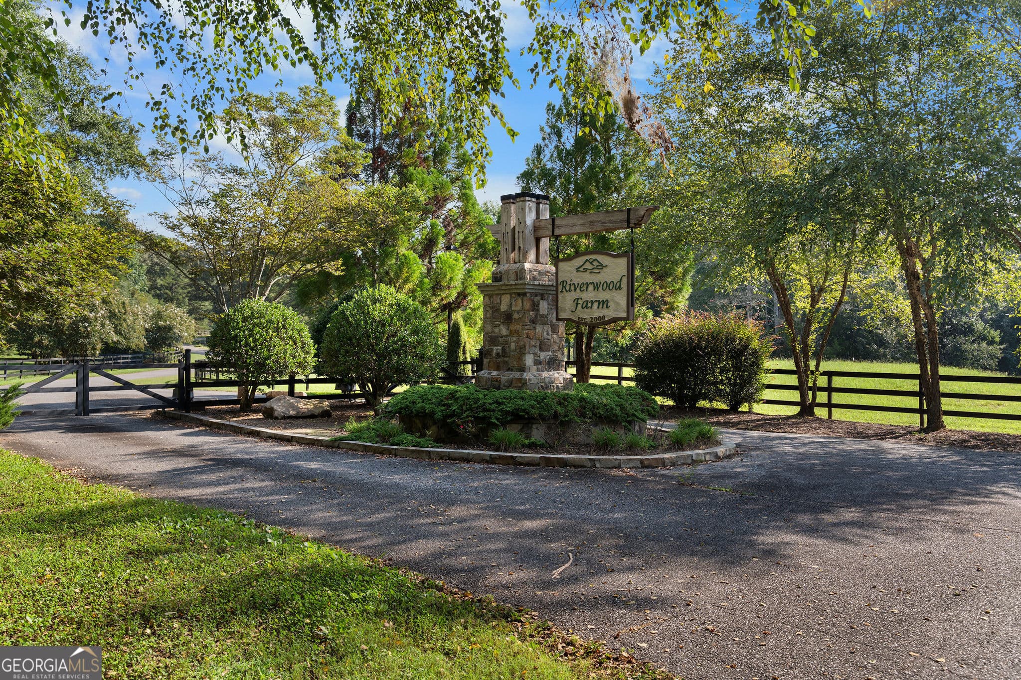 5 bedroom, 4.5 bathroom, 3,119 sq ft single family residence for sale at 75 Rivercreek Crossing, Kingston, GA 30145 — photo 7
