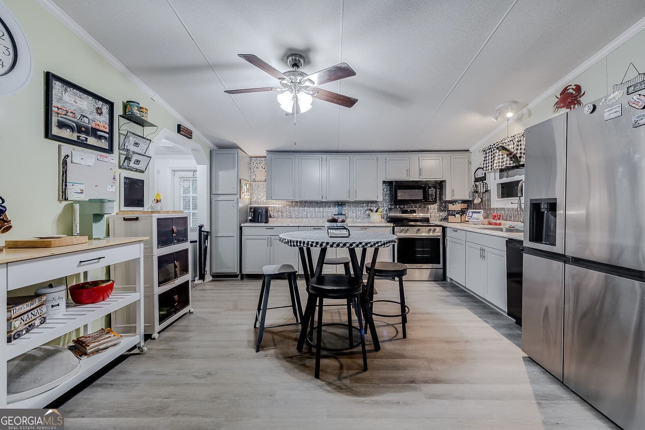 3 bedroom, 2 bathroom, 1,848 sq ft manufactured home,single family residence for sale at 150 Reed Street, Meldrim, GA 31318 — photo 6