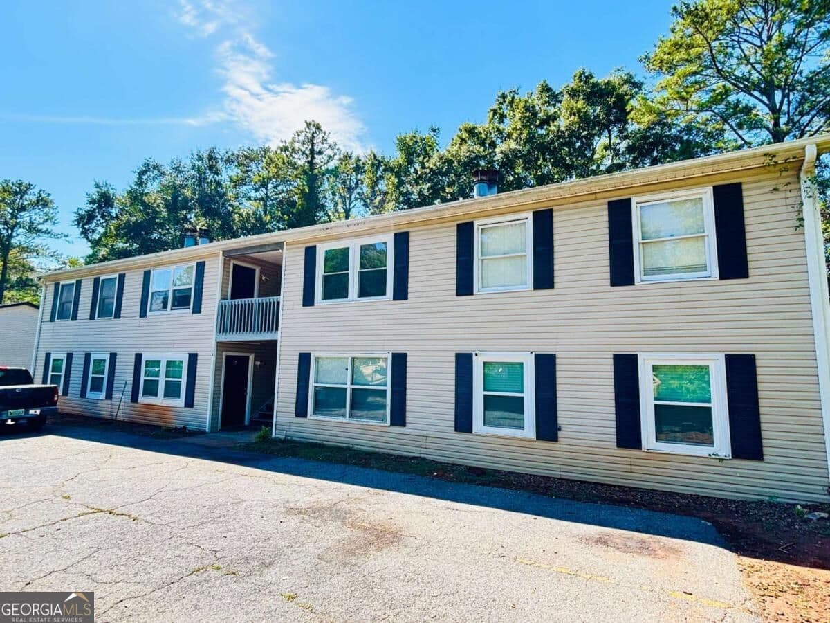 multi family,quadruplex for sale at 117 Mark Twain Circle, Athens, GA 30605 — photo 1 of 8