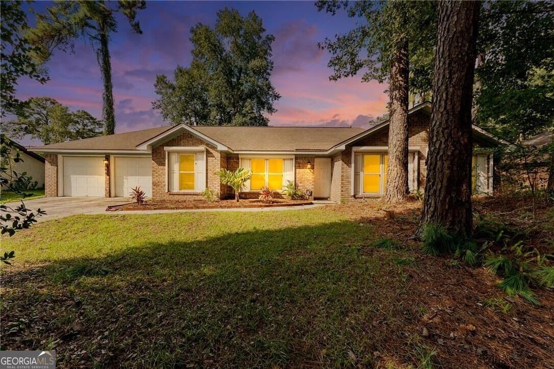 4 bedroom, 2 bathroom, 2,271 sq ft single family residence for sale at 606 Tibet Avenue, Savannah, GA 31406 — photo 2