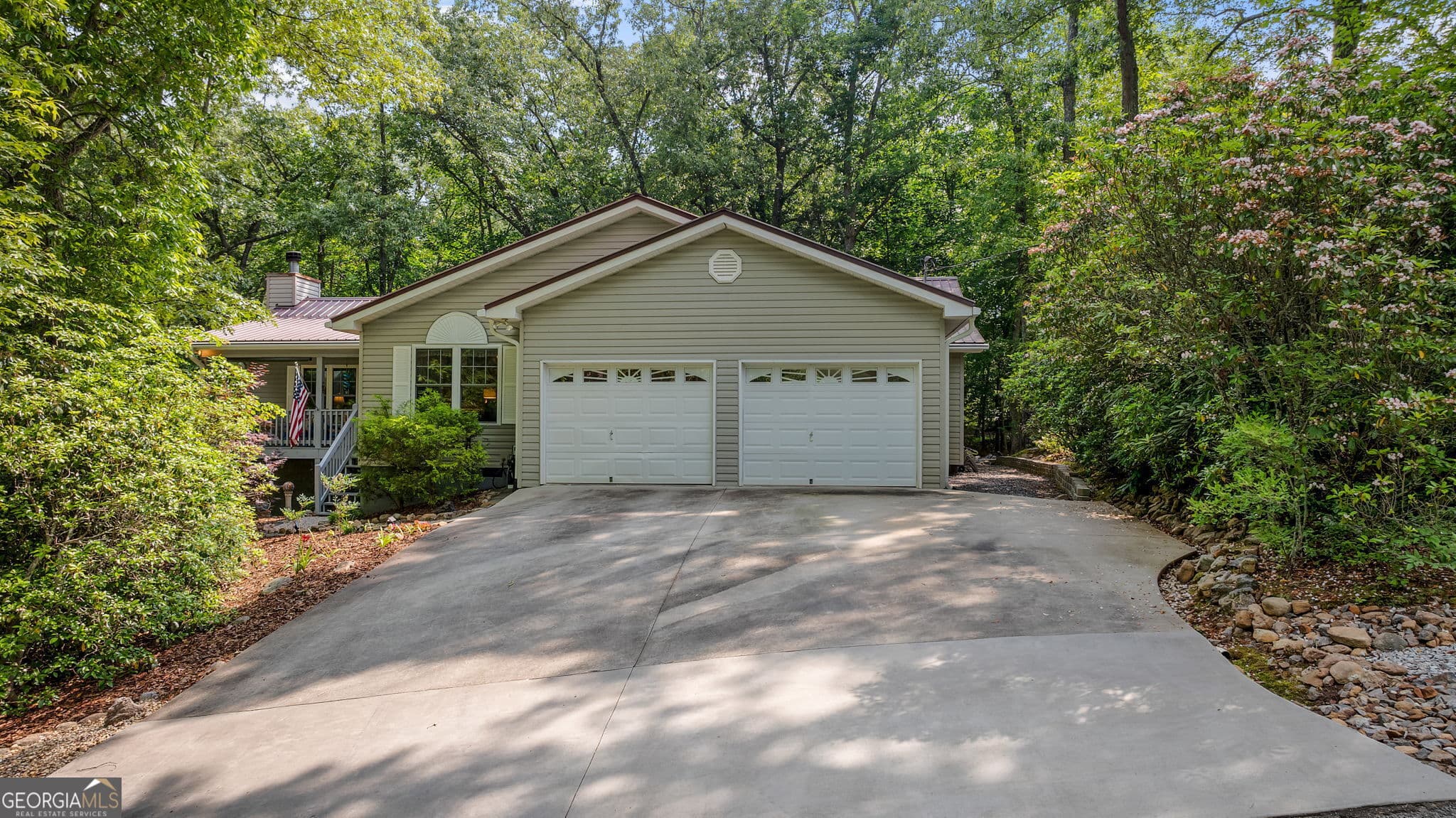 3 bedroom, 2 bathroom, 1,848 sq ft single family residence sold at 176 Old Cabin Road, Franklin, NC 28734