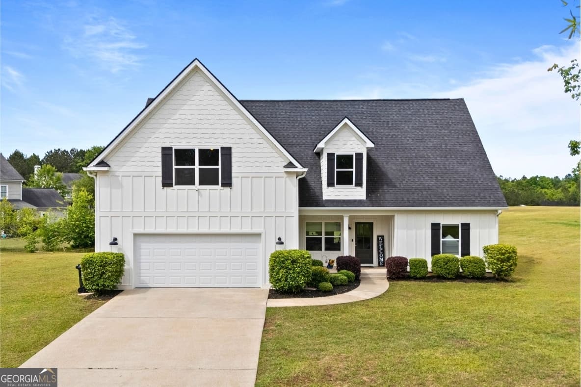 4 bedroom, 2.5 bathroom, 2,330 sq ft single family residence under contract at 1641 County Rd 548, Lanett, AL 36863