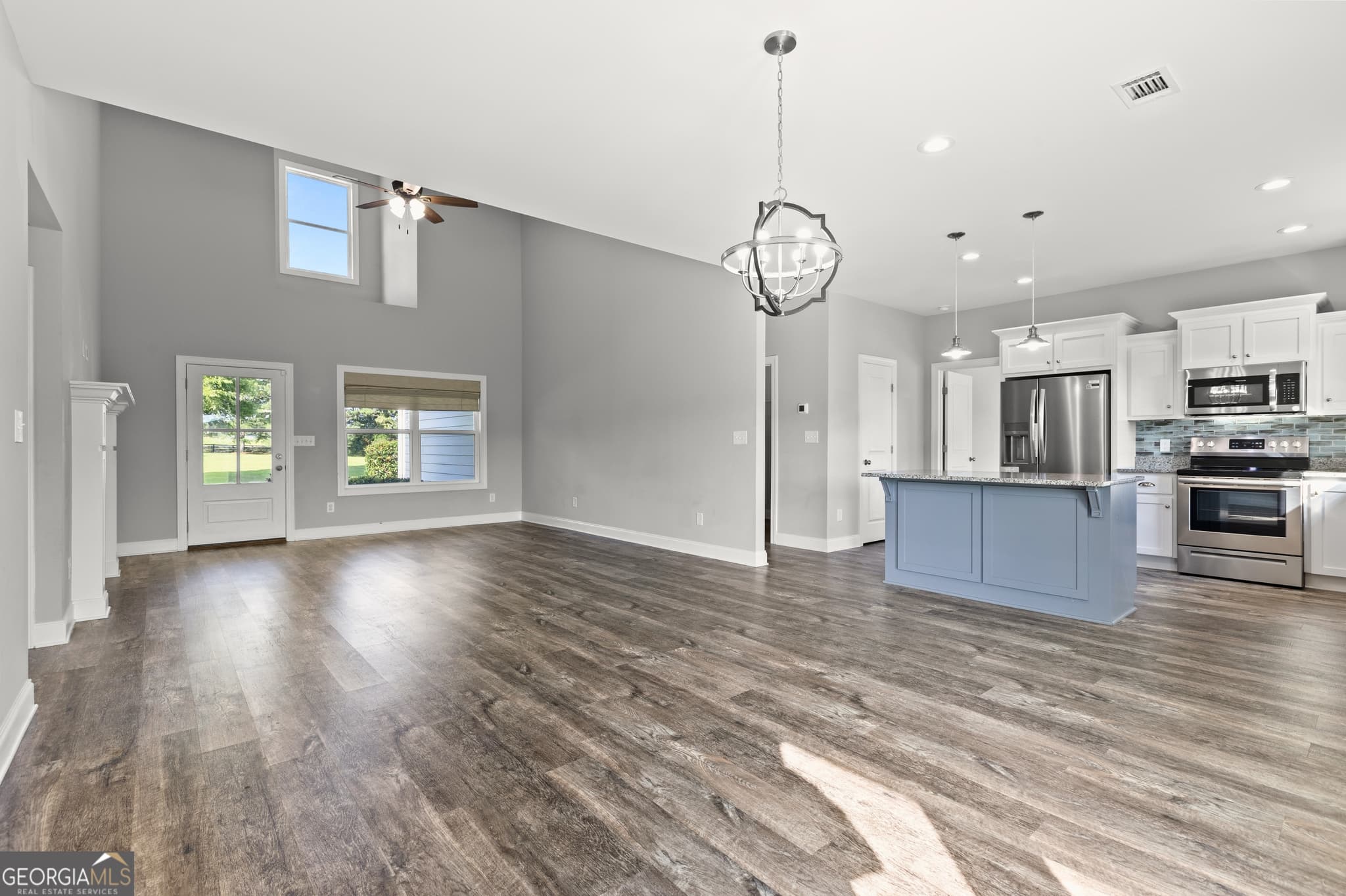 4 bedroom, 2.5 bathroom, 2,330 sq ft single family residence under contract at 1641 County Rd 548, Lanett, AL 36863 — photo 5