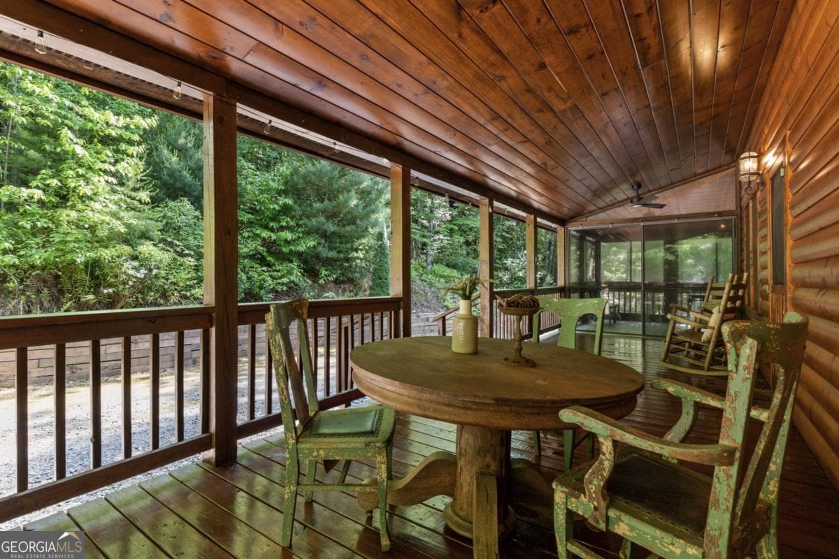 3 bedroom, 3 bathroom, 3,240 sq ft cabin,single family residence for sale at 220 Solar Drive, Blue Ridge, GA 30513 — photo 8
