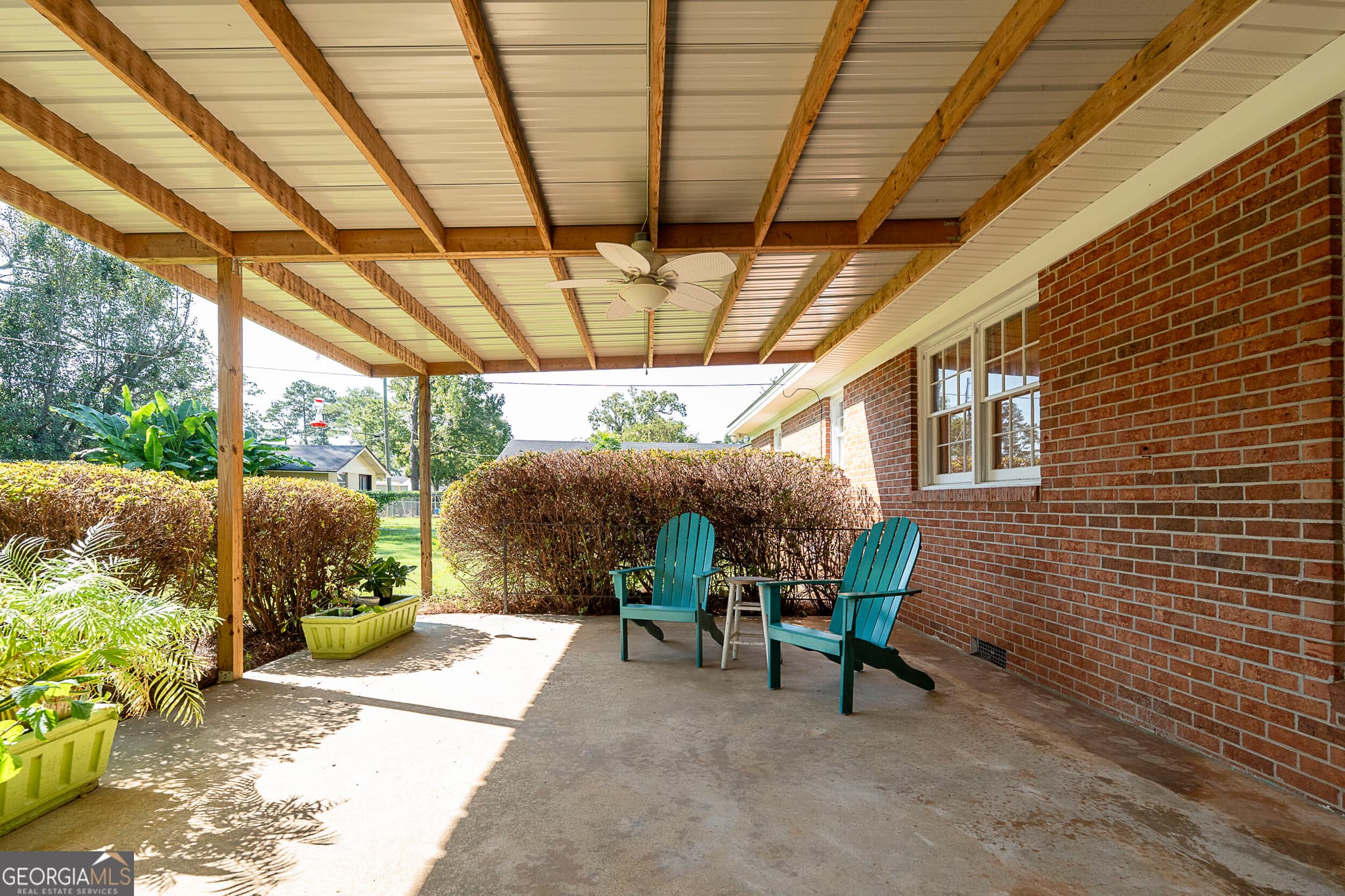 4 bedroom, 2 bathroom, 2,212 sq ft single family residence for sale at 516 Summit Drive, Albany, GA 31707 — photo 4