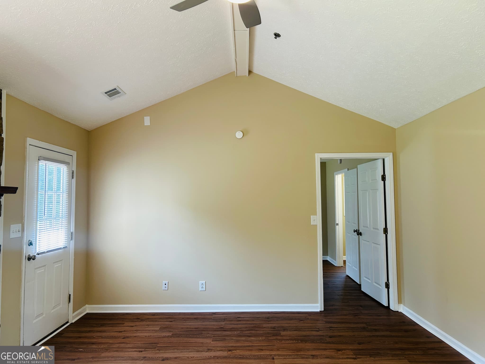 3 bedroom, 5 bathroom, 1,284 sq ft single family residence for rent at 210 Shamrock Way, Newnan, GA 30263 for $1,995 a month — photo 6
