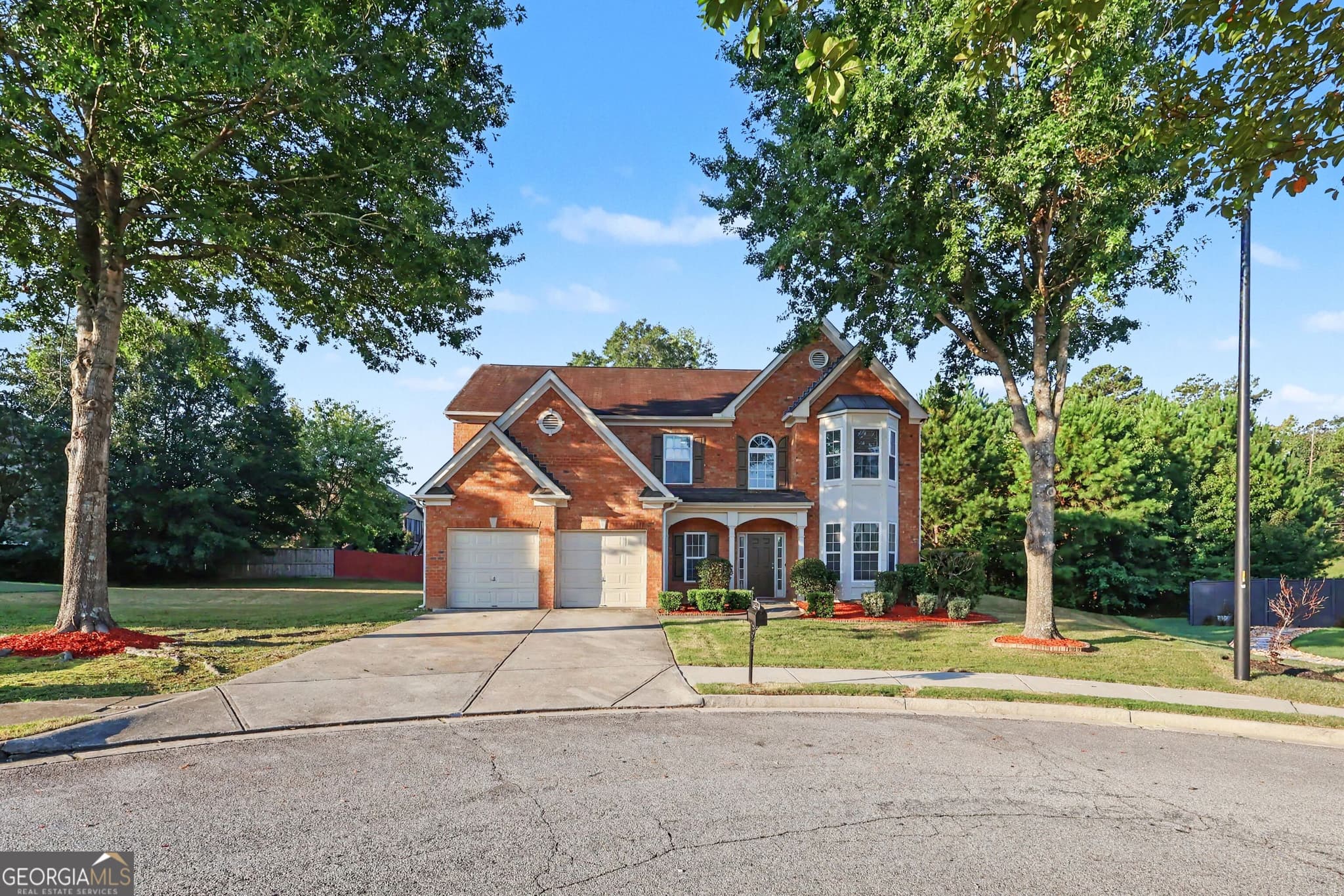 4 bedroom, 2.5 bathroom, 2,800 sq ft single family residence for rent at 1409 Stone Bay Drive, Atlanta, GA 30331 for $2,595 a month — photo 2
