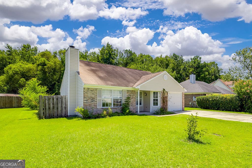 3 bedroom, 2 bathroom, 1,221 sq ft single family residence for sale at 123 Berwick Lakes Boulevard, Pooler, GA 31322 — photo 2