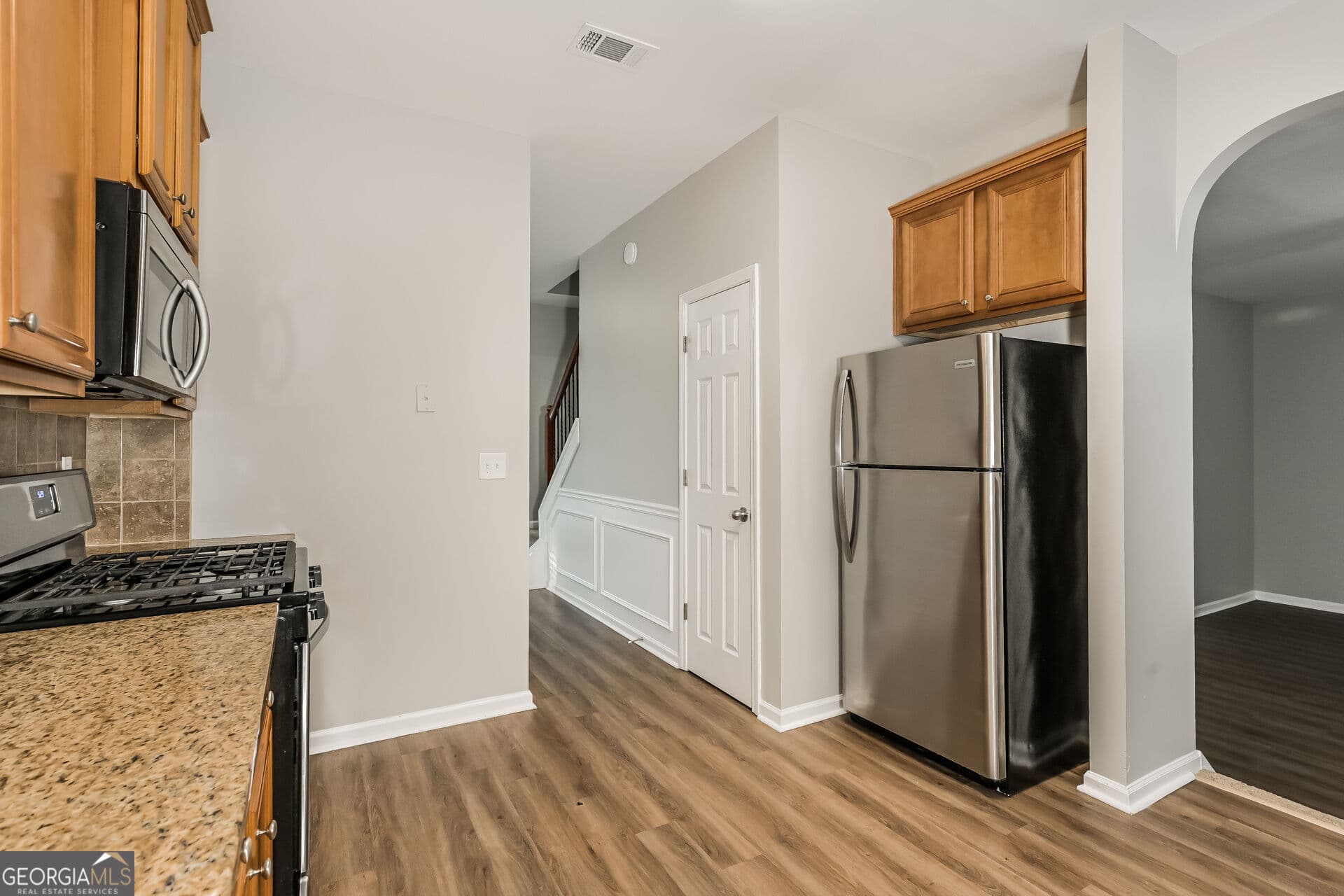 4 bedroom, 2.5 bathroom, 2,900 sq ft single family residence for sale at 999 Baltic Way, Lithonia, GA 30058 — photo 7