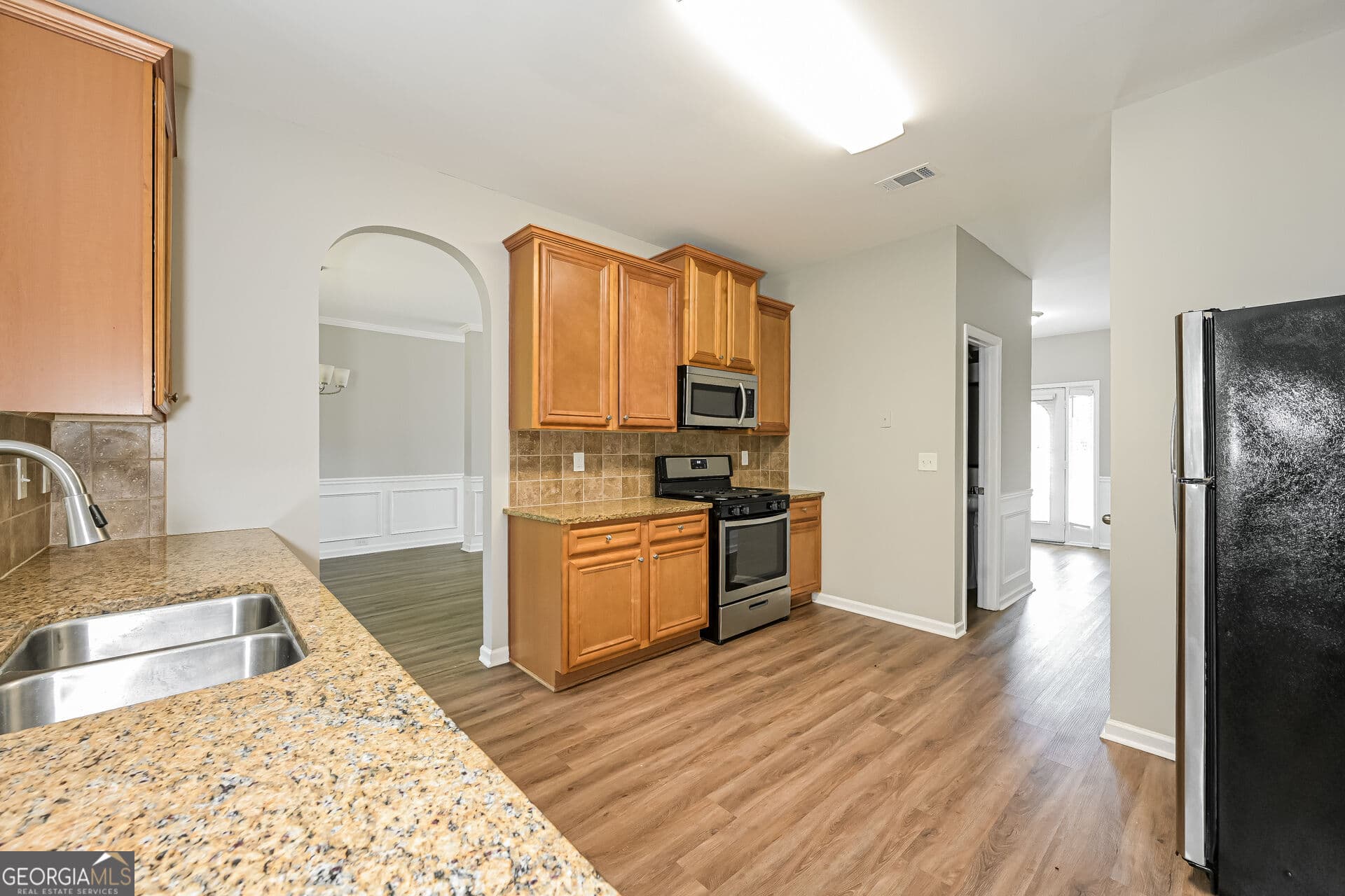 4 bedroom, 2.5 bathroom, 2,900 sq ft single family residence for sale at 999 Baltic Way, Lithonia, GA 30058 — photo 8