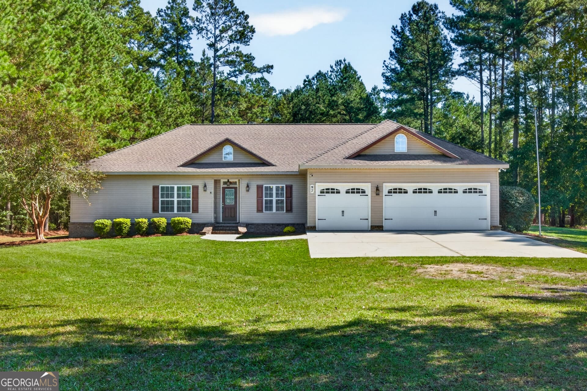 5 bedroom, 4 bathroom, 2,685 sq ft single family residence for sale at 97 Jeni Wright Lane, Brooklet, GA 30415 — photo 2