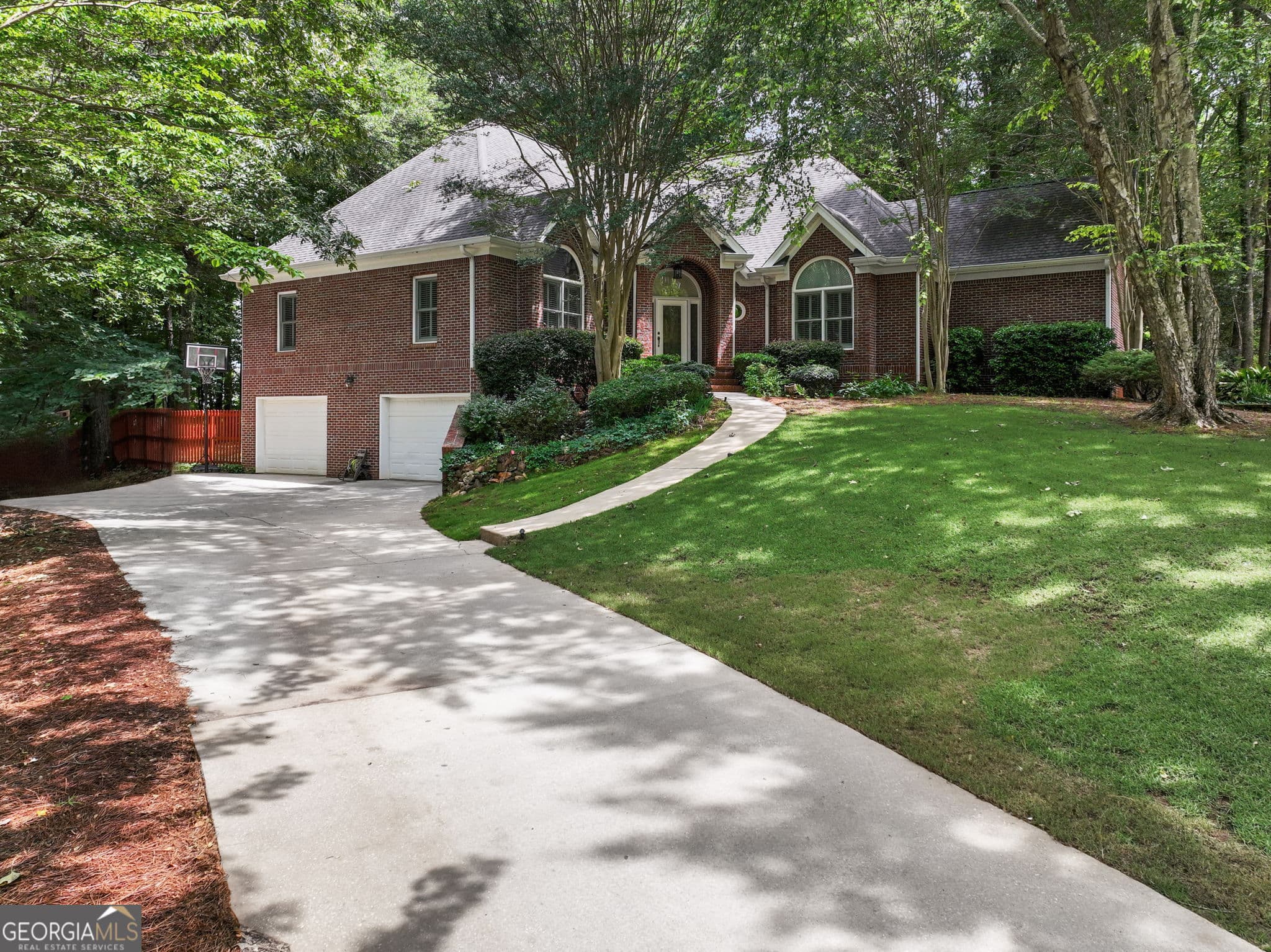 4 bedroom, 3.5 bathroom, 4,731 sq ft single family residence for sale at 30 Couples Court, Newnan, GA 30265 — photo 3