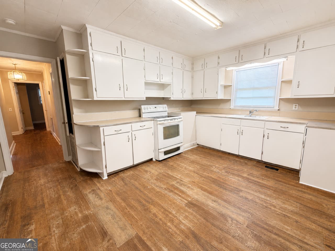 3 bedroom, 1 bathroom, 1,176 sq ft single family residence for sale at 1405 Green Avenue, Douglas, GA 31533 — photo 2