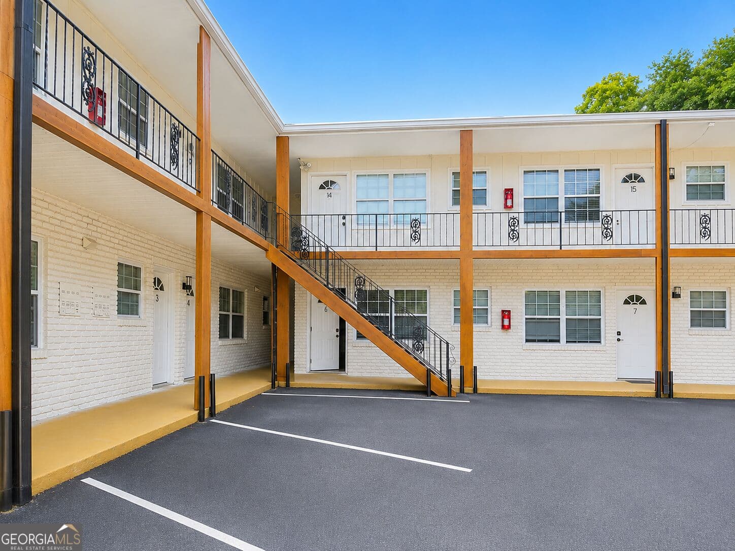 1 bathroom, 500 sq ft apartment for rent at 21 Delmont Drive 13, Atlanta, GA 30305 for $1,300 a month — photo 1 of 11