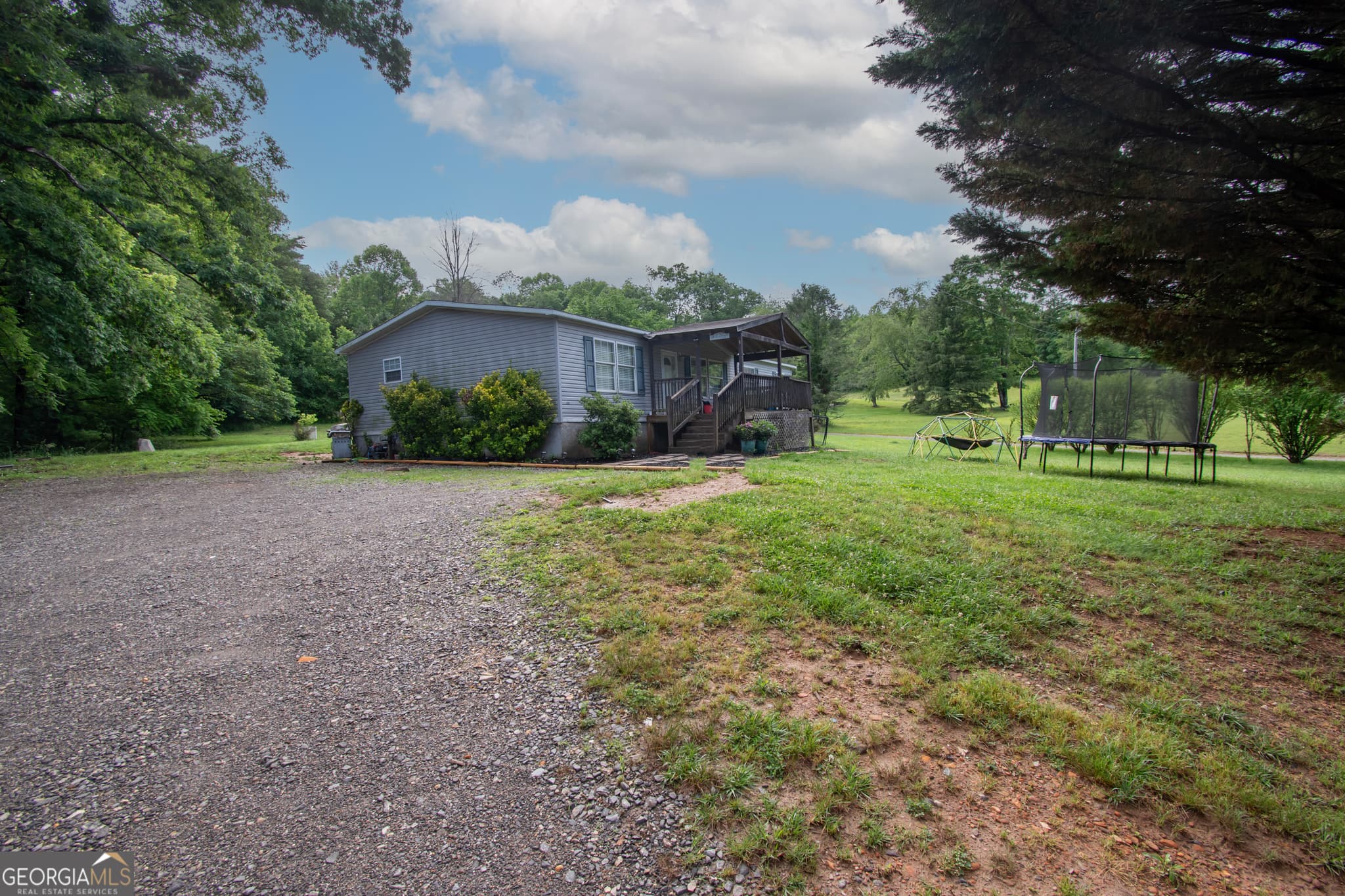 4 bedroom, 2 bathroom, 1,512 sq ft manufactured home,single family residence sold at 434 Creamery Road, Brasstown, NC 28902