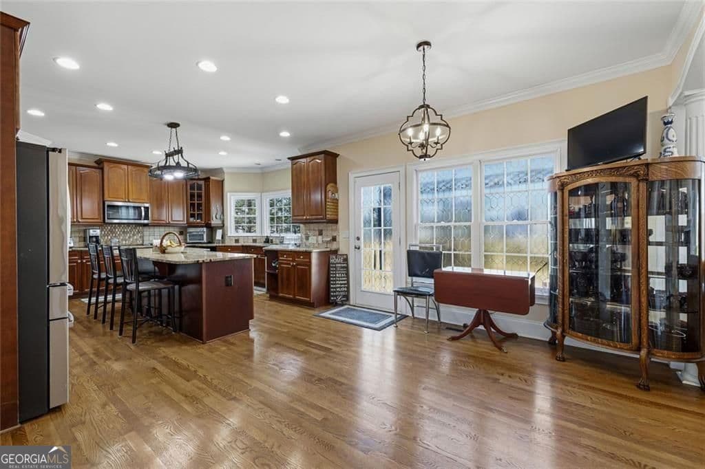 7 bedroom, 5.5 bathroom, 5,969 sq ft single family residence for sale at 5662 Tuxedo Drive, Douglasville, GA 30135 — photo 10