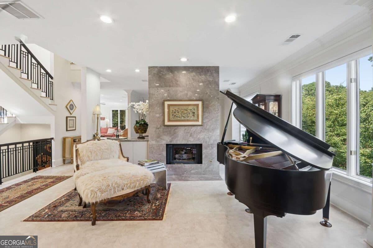 5 bedroom, 5 bathroom, 5,886 sq ft condominium for sale at 2960 Pharr Court South N6 & N8, Atlanta, GA 30305 — photo 7