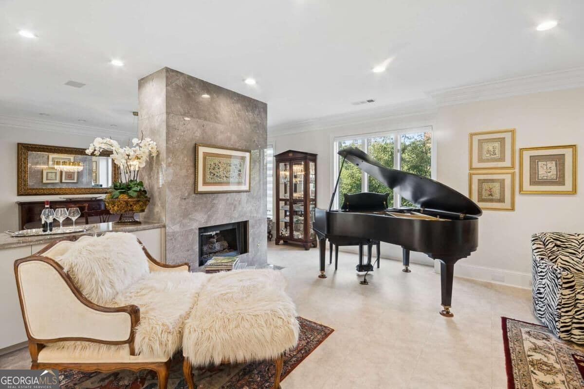 5 bedroom, 5 bathroom, 5,886 sq ft condominium for sale at 2960 Pharr Court South N6 & N8, Atlanta, GA 30305 — photo 8