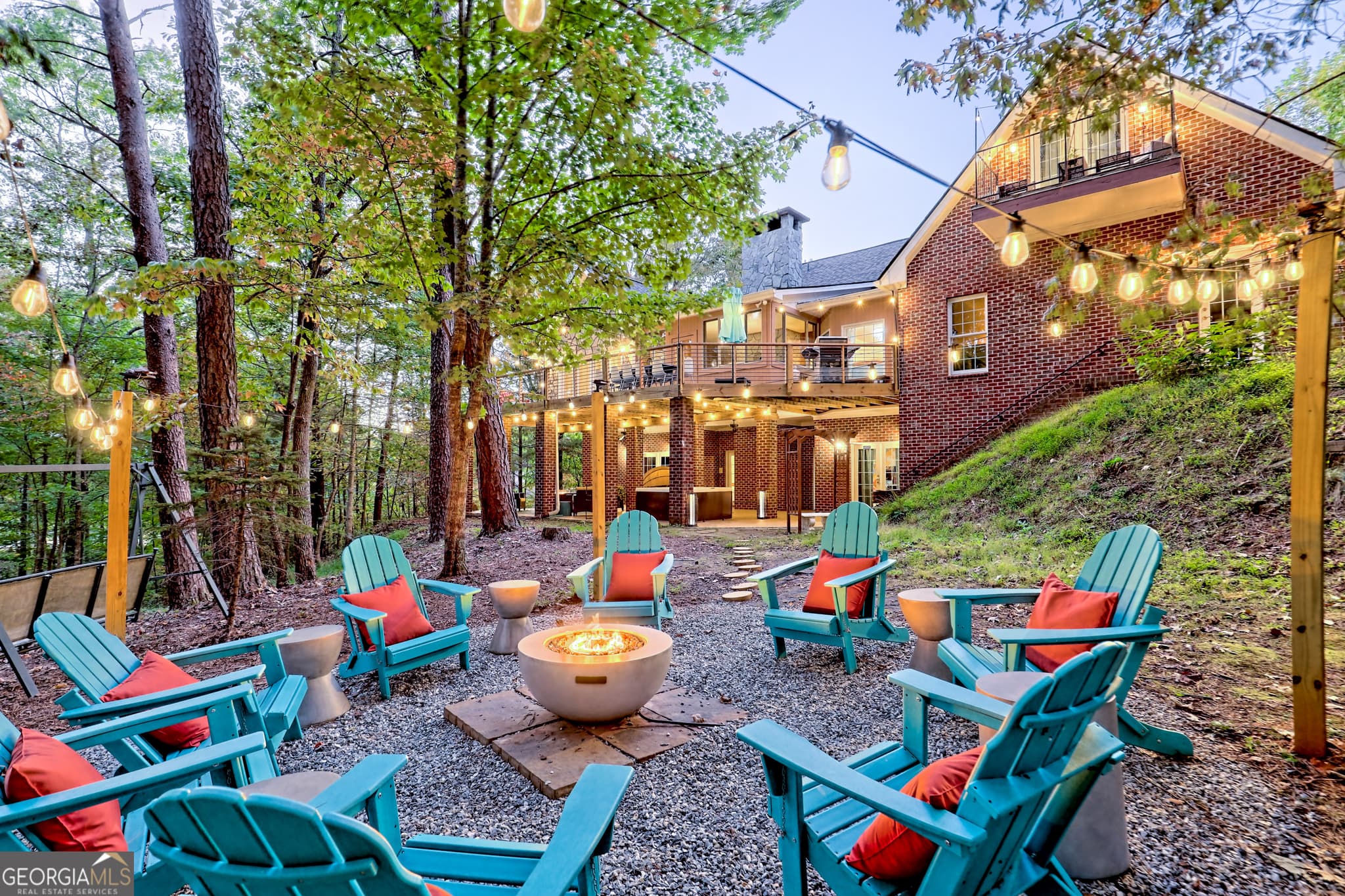 7 bedroom, 5 bathroom, 5,500 sq ft single family residence for sale at 280 Wilfar Strasse, Helen, GA 30545 — photo 2