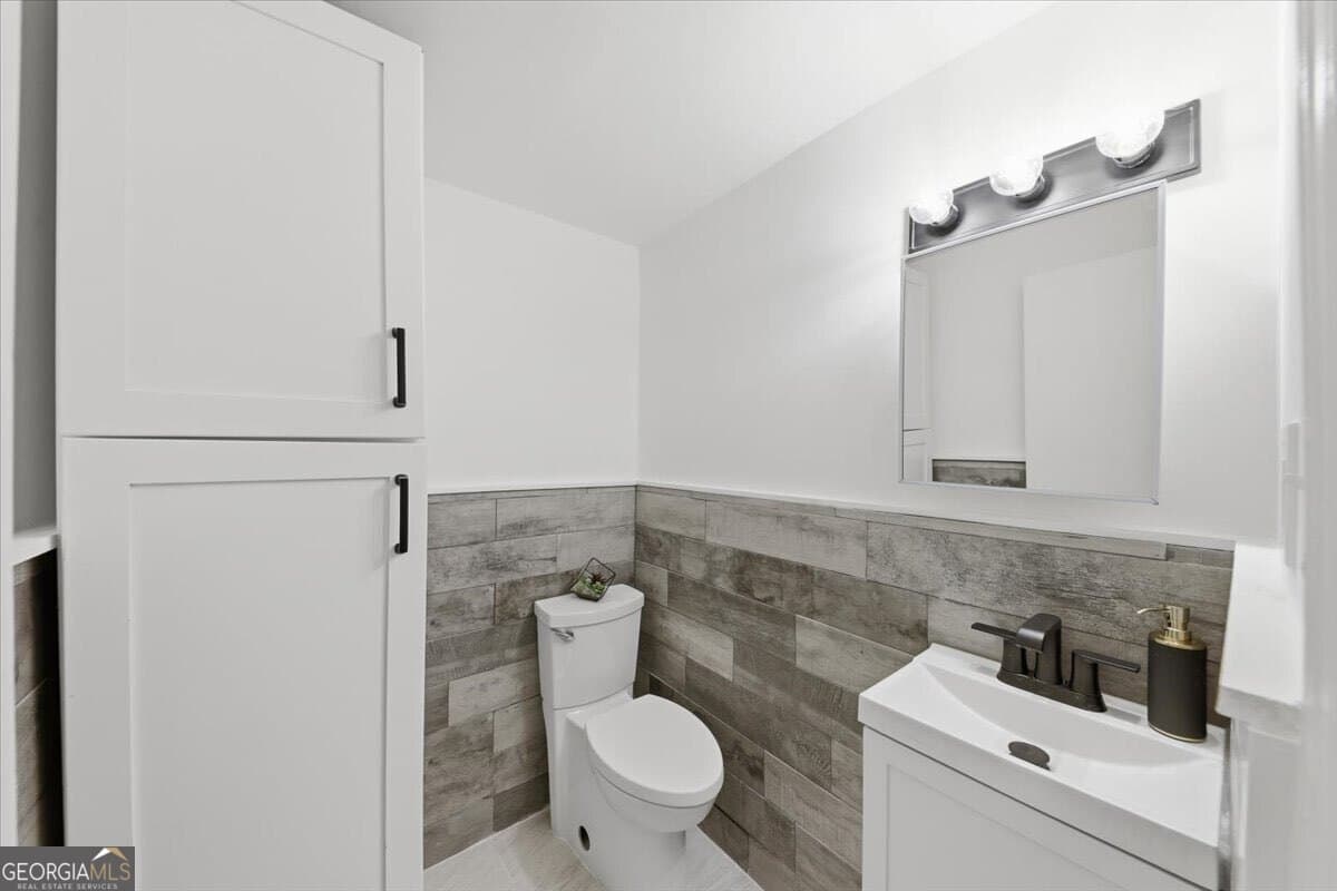 4 bedroom, 2.5 bathroom, 1,850 sq ft single family residence for rent at 2082 Rosewood Road, Decatur, GA 30032 for $2,100 a month — photo 7