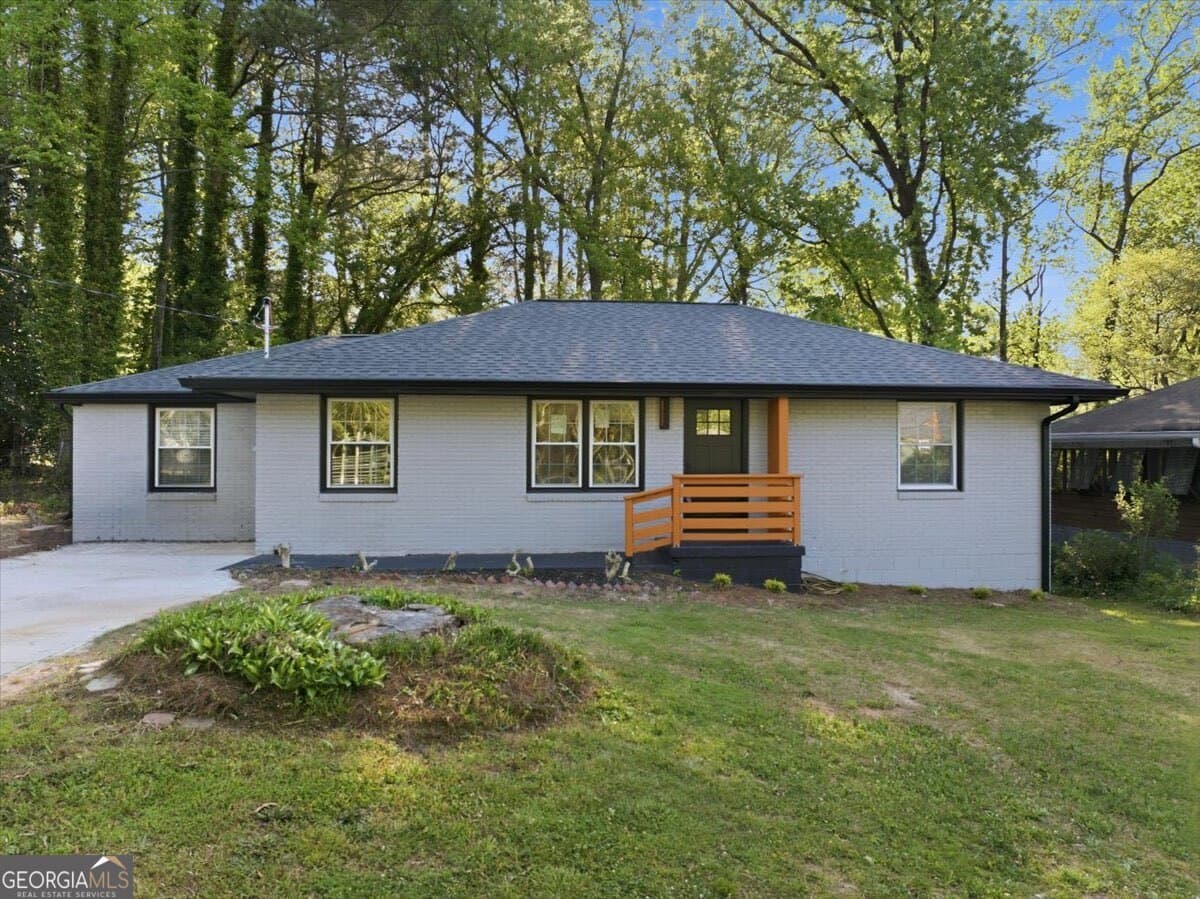 4 bedroom, 2.5 bathroom, 1,850 sq ft single family residence for rent at 2082 Rosewood Road, Decatur, GA 30032 for $2,100 a month — photo 1 of 17