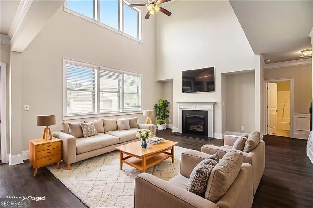 4 bedroom, 3 bathroom, 3,082 sq ft single family residence for sale at 283 Hickory Pointe Drive, Acworth, GA 30101 — photo 2