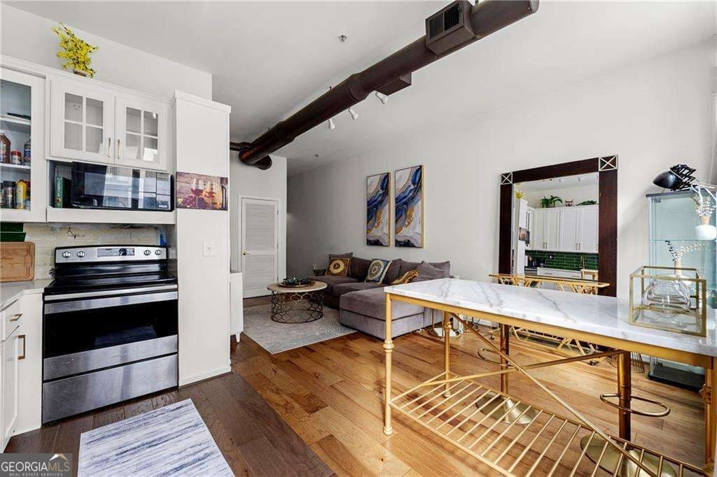 1 bedroom, 1 bathroom, 625 sq ft loft,condominium for sale at 800 Peachtree Street 8601, Atlanta, GA 30308 — photo 7