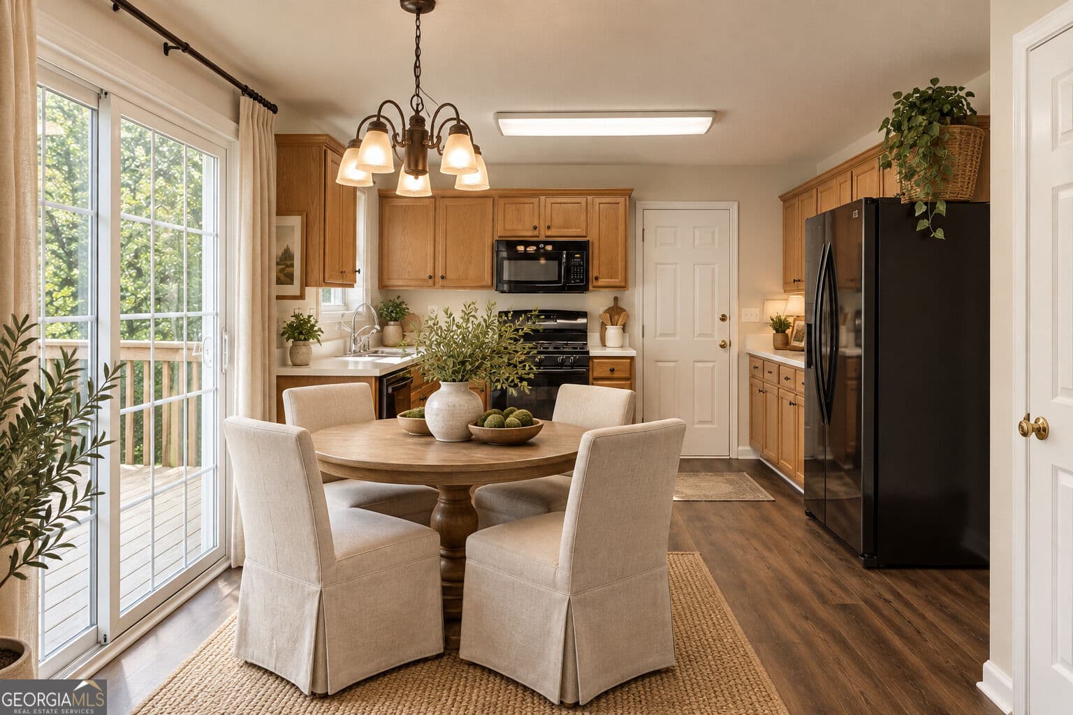 4 bedroom, 2.5 bathroom, 1,814 sq ft single family residence for sale at 725 Riverside Walk Crossing, Sugar Hill, GA 30518 — photo 8