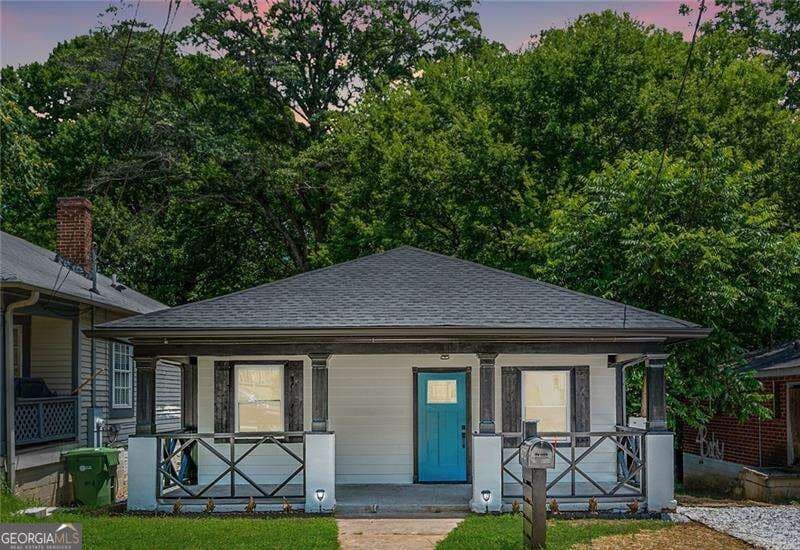 3 bedroom, 2 bathroom, 1,400 sq ft single family residence for sale at 872 Beryl Street, Atlanta, GA 30310 — photo 1 of 27
