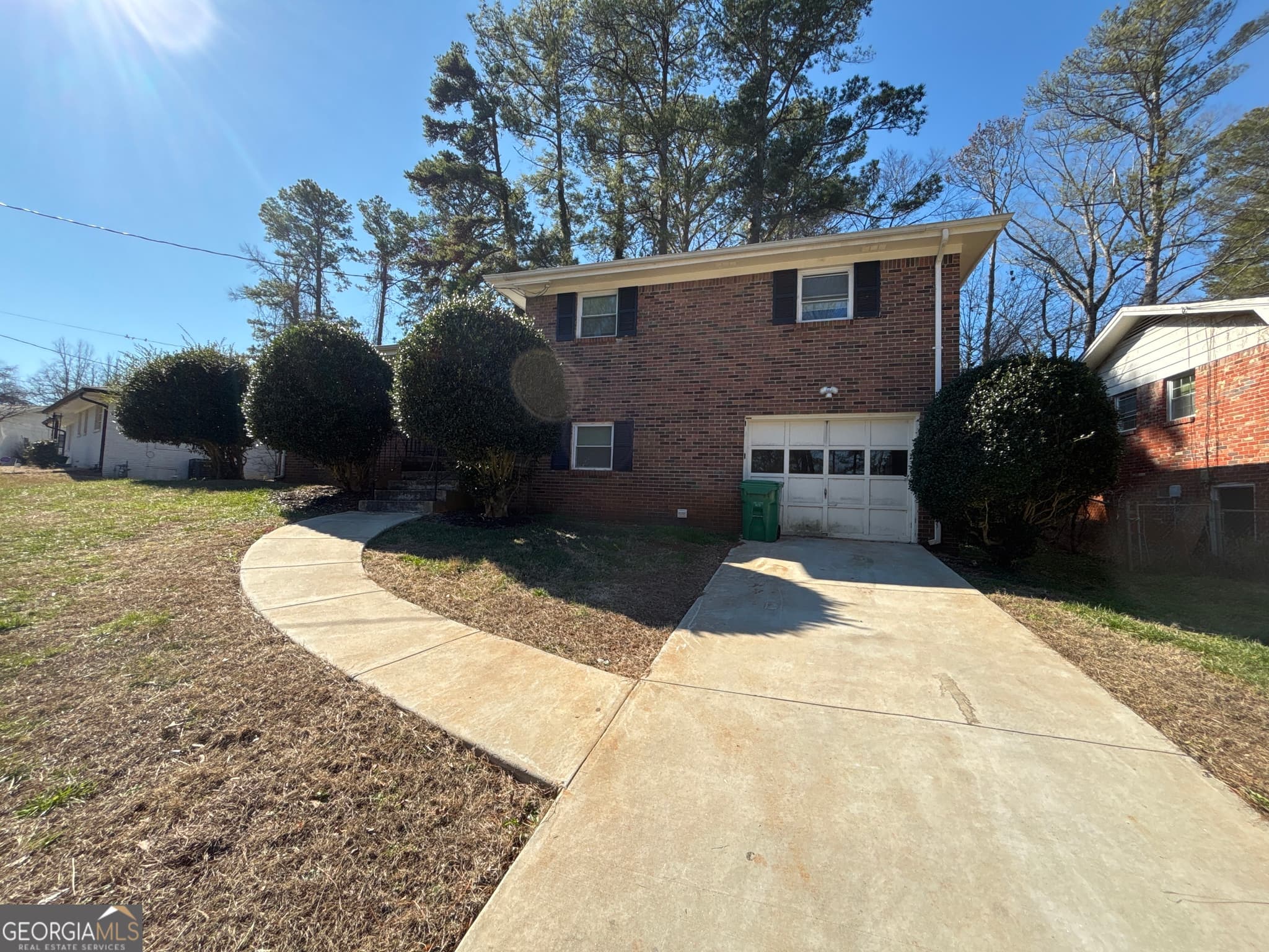 4 bedroom, 2 bathroom, 1,550 sq ft single family residence for sale at 3673 Glen Falls Drive, Decatur, GA 30032 — photo 2