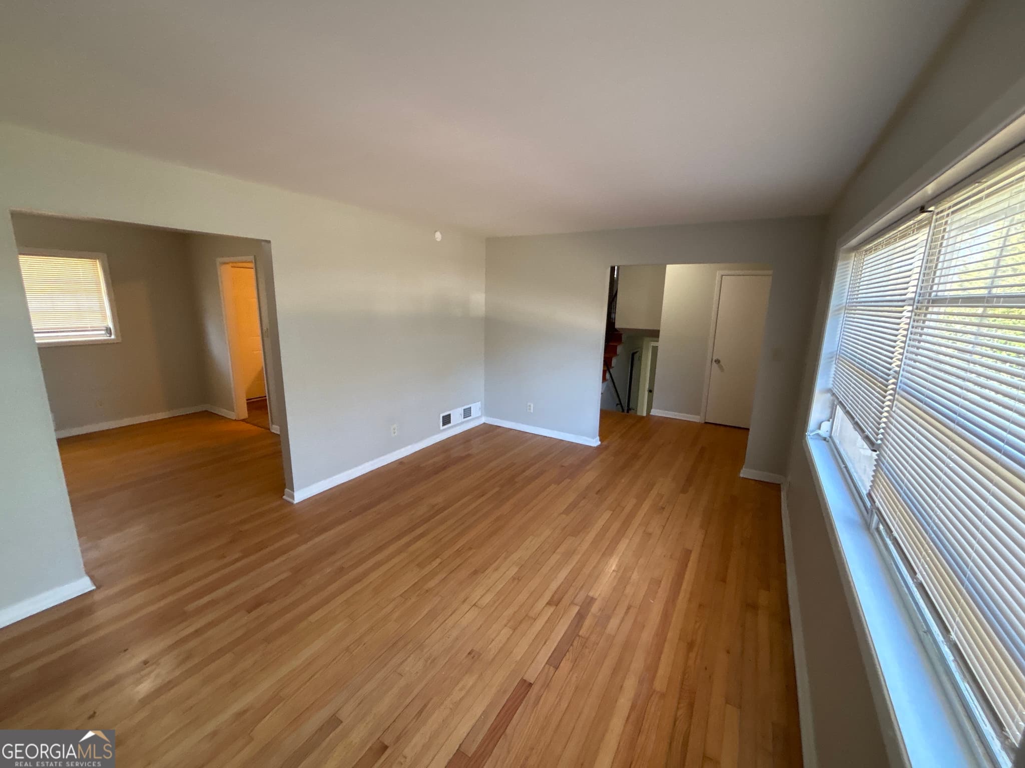 4 bedroom, 2 bathroom, 1,550 sq ft single family residence for sale at 3673 Glen Falls Drive, Decatur, GA 30032 — photo 6