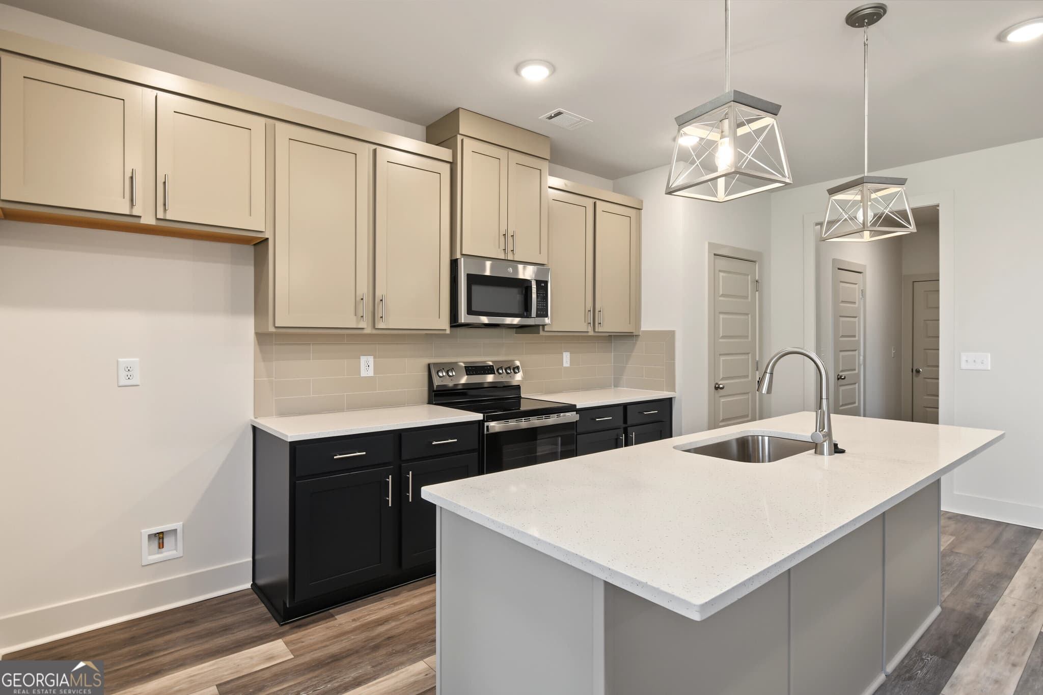4 bedroom, 2.5 bathroom, 1,909 sq ft townhouse for sale at 4353 Fern River Bend 33, Norcross, GA 30093 — photo 7
