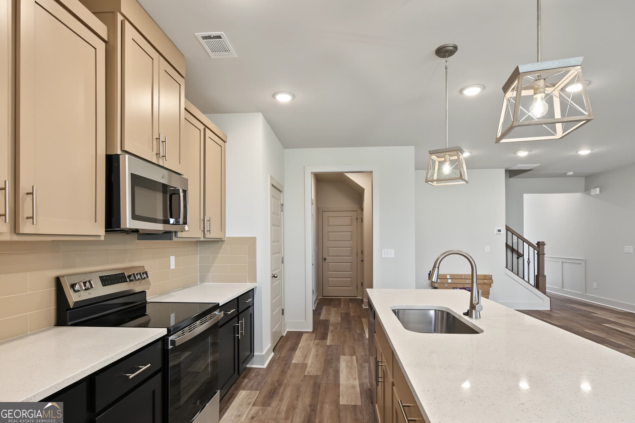4 bedroom, 2.5 bathroom, 1,909 sq ft townhouse for sale at 4353 Fern River Bend 33, Norcross, GA 30093 — photo 8
