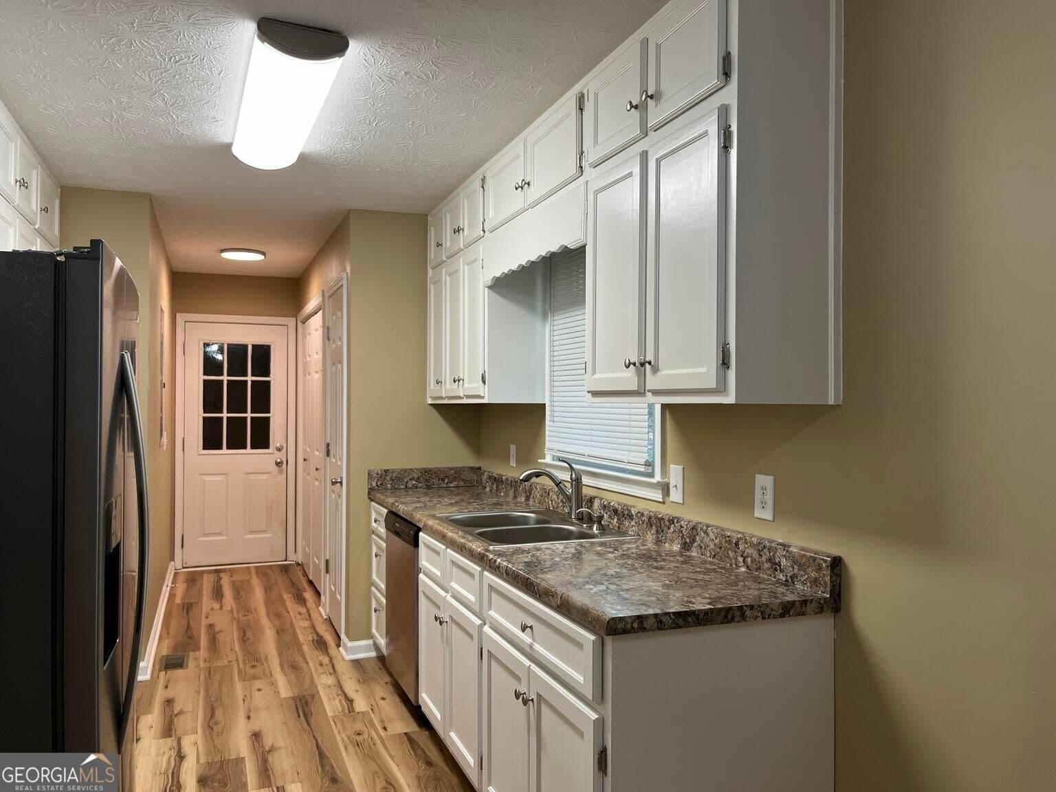 3 bedroom, 2 bathroom, 1,187 sq ft single family residence for sale at 502 Chestnut Lane, Monroe, GA 30655 — photo 7