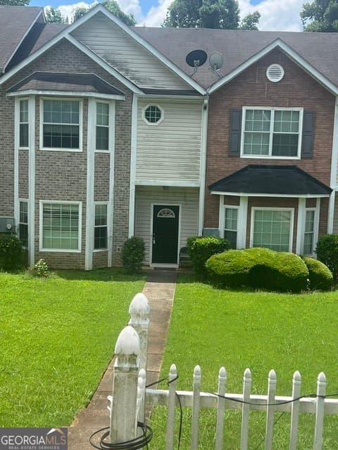 3 bedroom, 2.5 bathroom townhouse for rent at 7699 COMMERCE Court, Riverdale, GA 30296 for $1,800 a month — photo 1 of 1