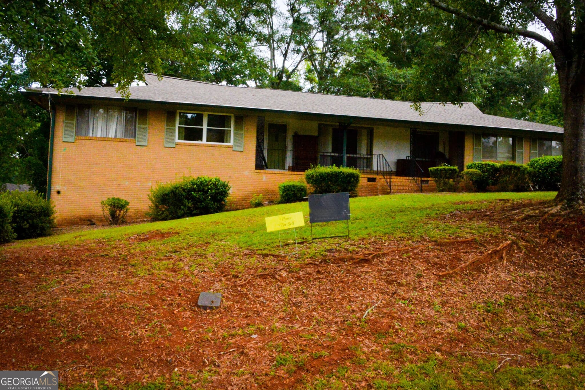 3 bedroom, 2 bathroom, 1,678 sq ft single family residence for sale at 101 Pineview Drive, Thomaston, GA 30286 — photo 1 of 22