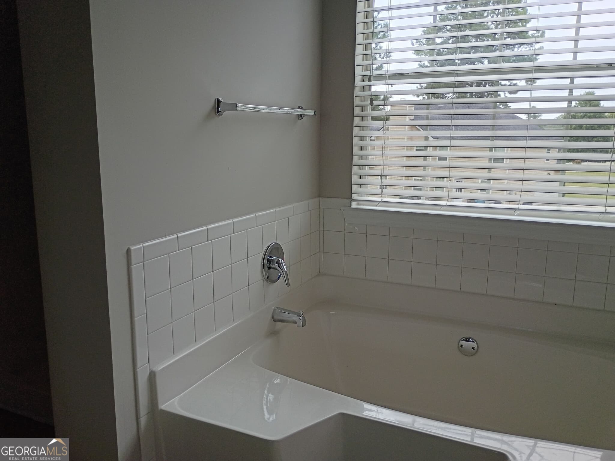 4 bedroom, 3 bathroom, 2,691 sq ft single family residence for sale at 314 Megan Drive, Hampton, GA 30228 — photo 8